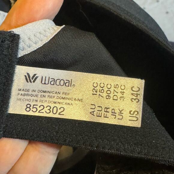 Wacoal Kerri Contour Wirefree Sports Bra Adjustable Black Size 34C NWT - Picture 11 of 12